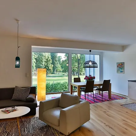 Apartment Parksuites