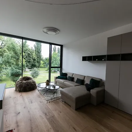 Apartment Parksuites