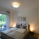 Apartment Parksuites *